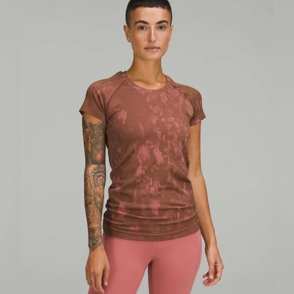 Lululemon Swiftly Tech Short Sleeve Shirt 2.0 - Picture 2 of 10